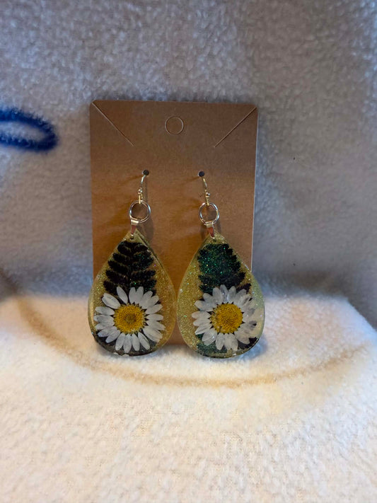 Daisy & Fern Teardrop Resin Earrings