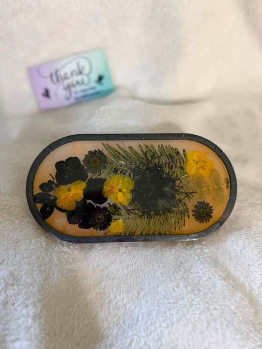 Small Oval Pressed Viola, Daisy & Leatherleaf Fern Trinket Tray
