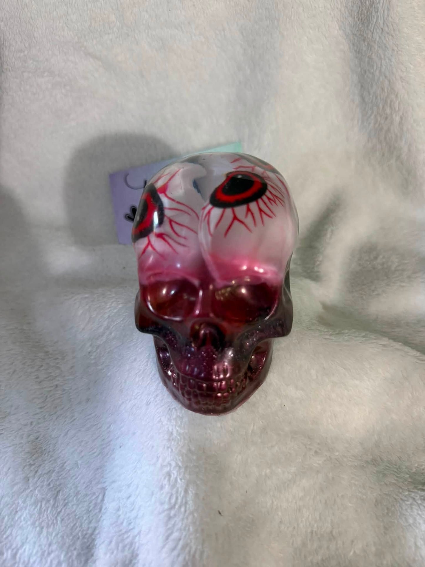 Gothic Bloodshot Eyes Skull Décor