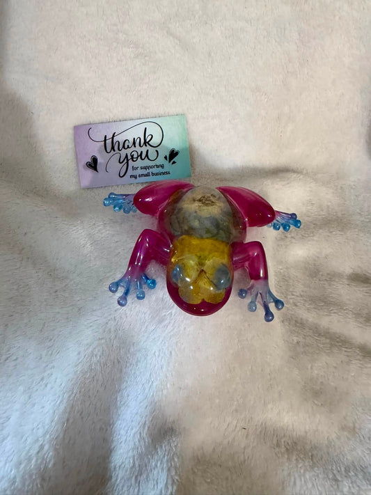 Medium Frog Figurine with Dried Hydrangea & Daisy
